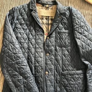 Men’s Burberry Coat (Medium)